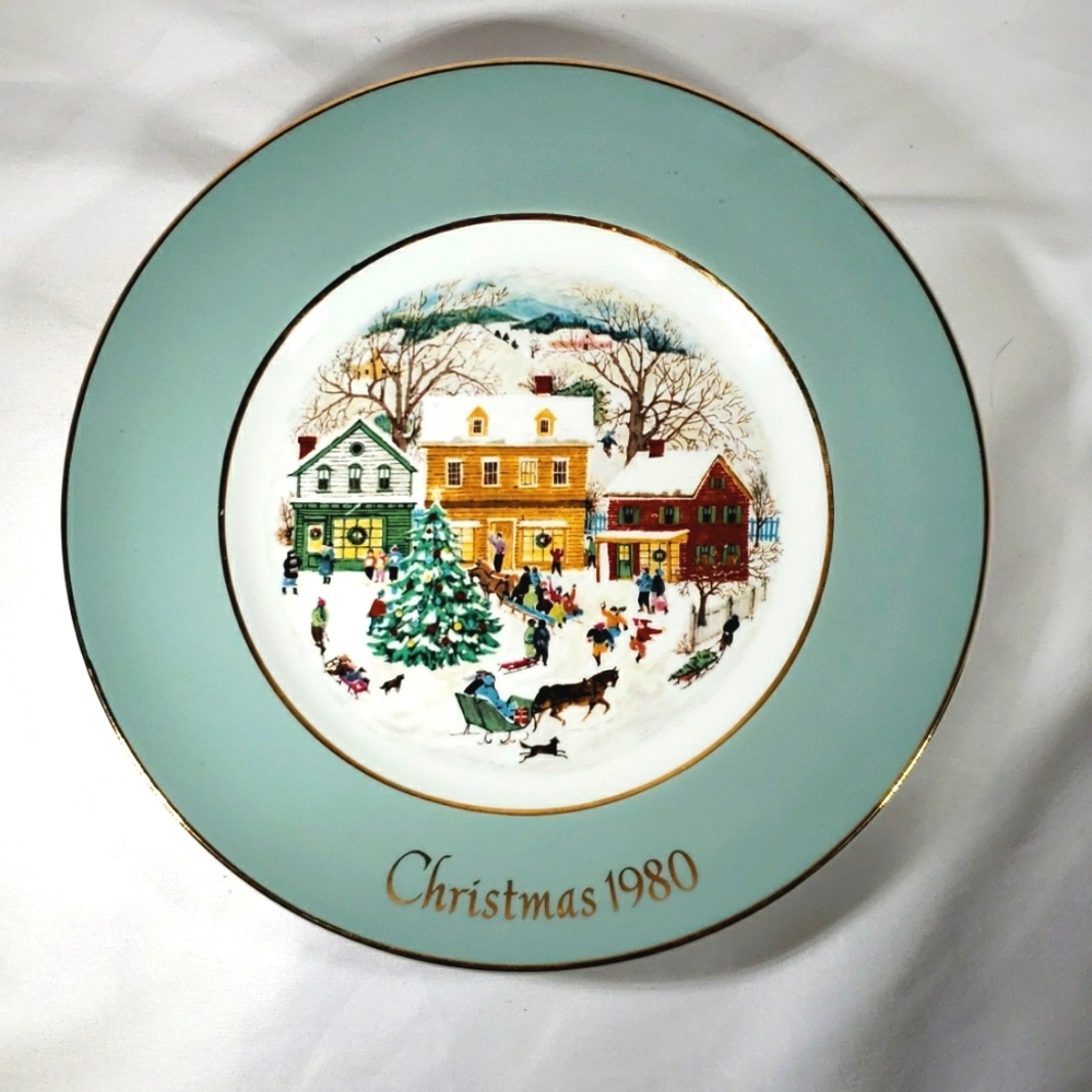 Christmas 1980 Plate Avon Holiday Collector